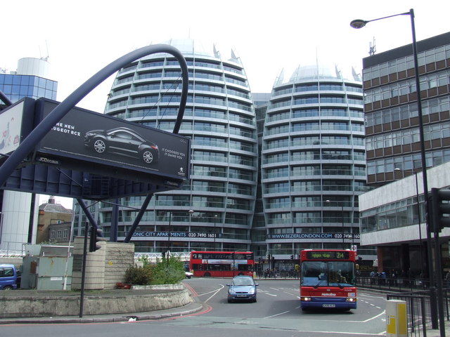Old_Street_roundabout_-_geograph.org.uk_-_1854617