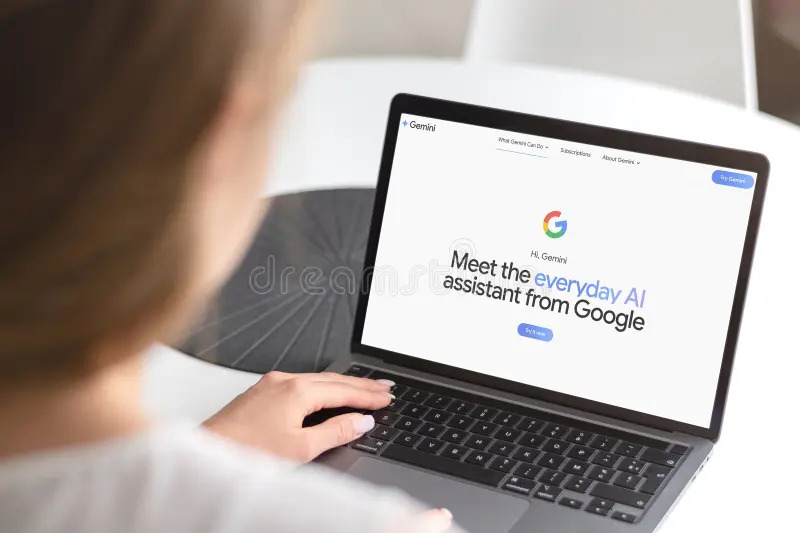 google-gemini-guilherand-granges-france-may-ai-assistant-chatbot-offering-advanced-multimodal-features-apps-cloud-383339877